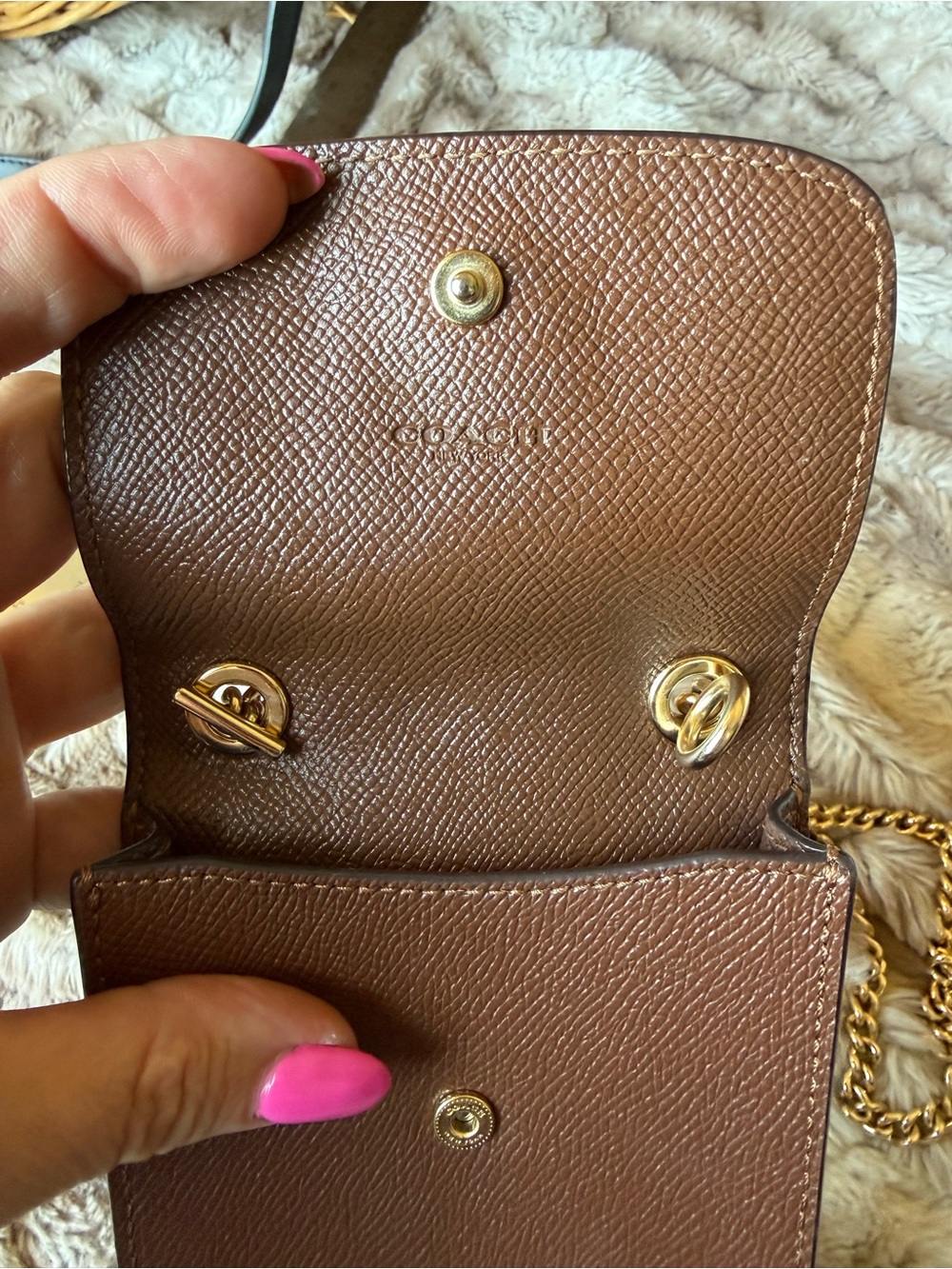 Coach saddle Brown Leather phone card Crossbody Pouch with Gold Chain - Picture 4 of 6
